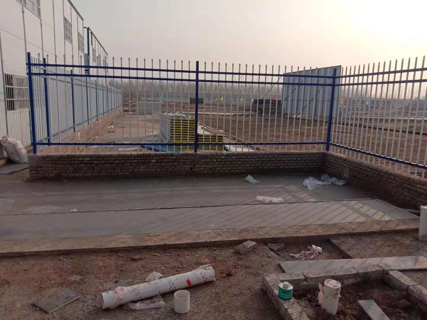 威信小区锌钢护栏